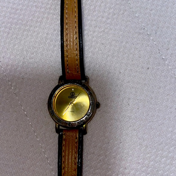 Gucci Accessories - Gucci Women's watch vintage